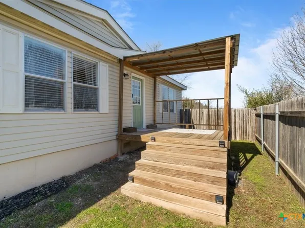 300 Opal Cir, Belton, TX 76513