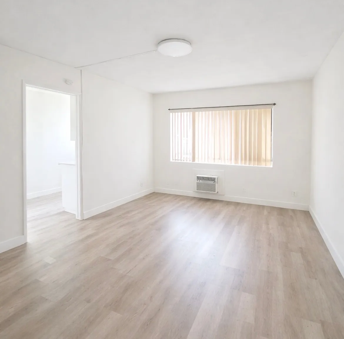 Studio, 450 sqft, $1,500 — Photo 1