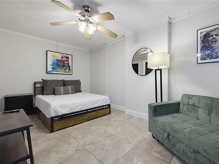 235 Walnut St NW #F — Photo 9