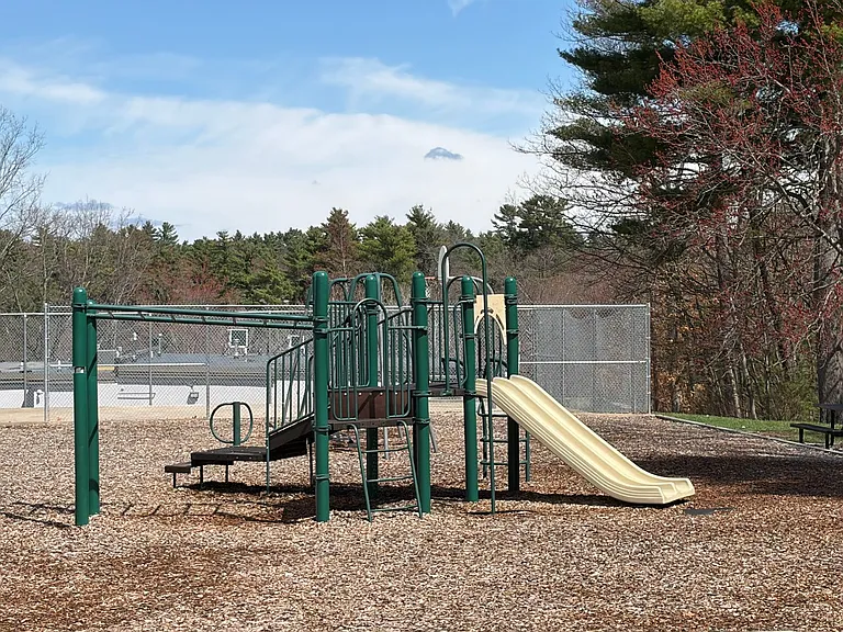 134 Mammoth Rd #29 — Photo 11