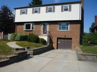 451 Salvini Dr, Pittsburgh, PA 15243