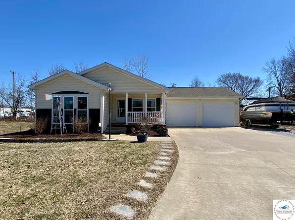 526 Meadowlark Dr, Clinton, MO 64735