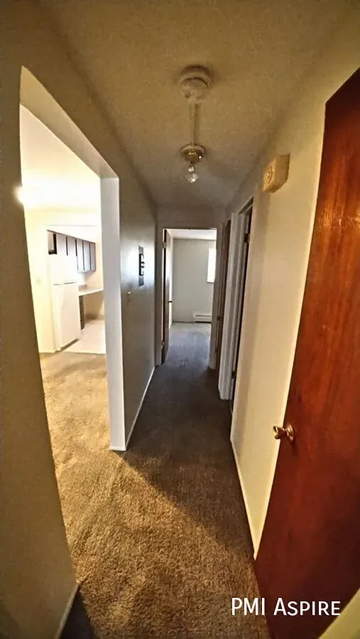 1 Bedroom 1 Bathroom Downstairs Apartment in Longmont — Photo 3