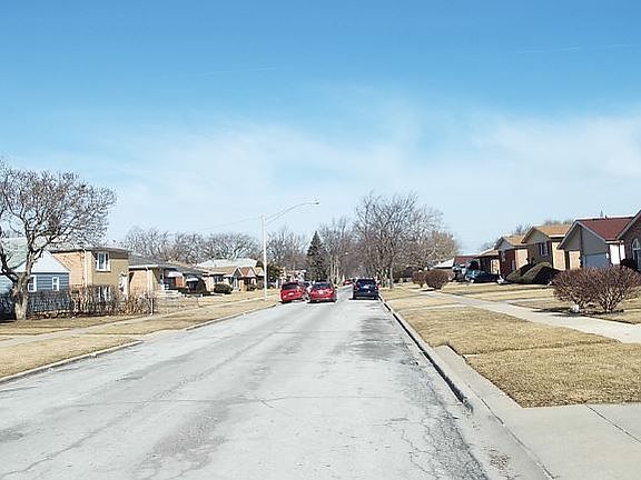 3rd image of 14157 S Saginaw Ave