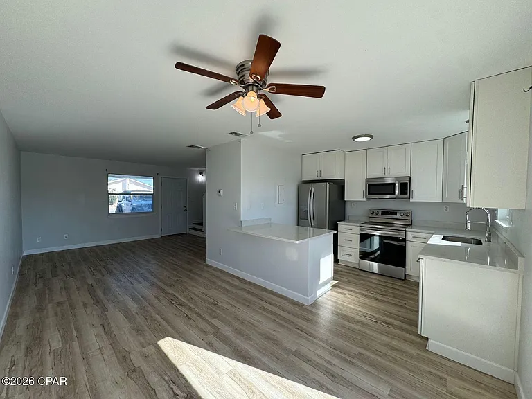 8003 Beach Dr #C — Photo 12
