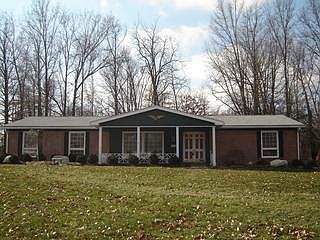 1st image of 471 Hickory Dr