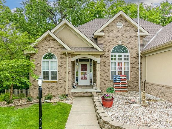 3rd image of 3404 Waterford Ct