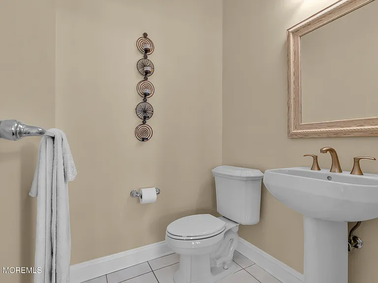 2 Tradewinds Ln — Photo 45
