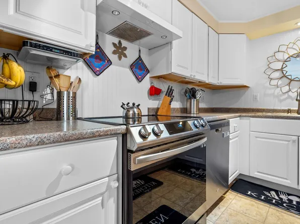 1102 Montalona Road #C, Dunbarton, NH 03046