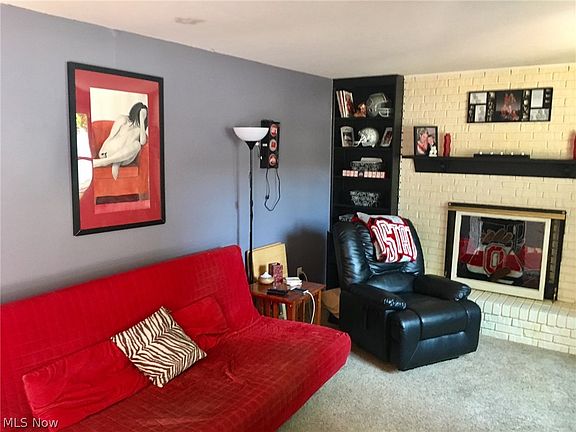3rd image of 355 Earl Dr NW