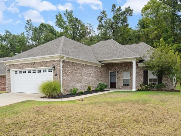 1051 Pebble Creek Dr, Oxford, MS 38655