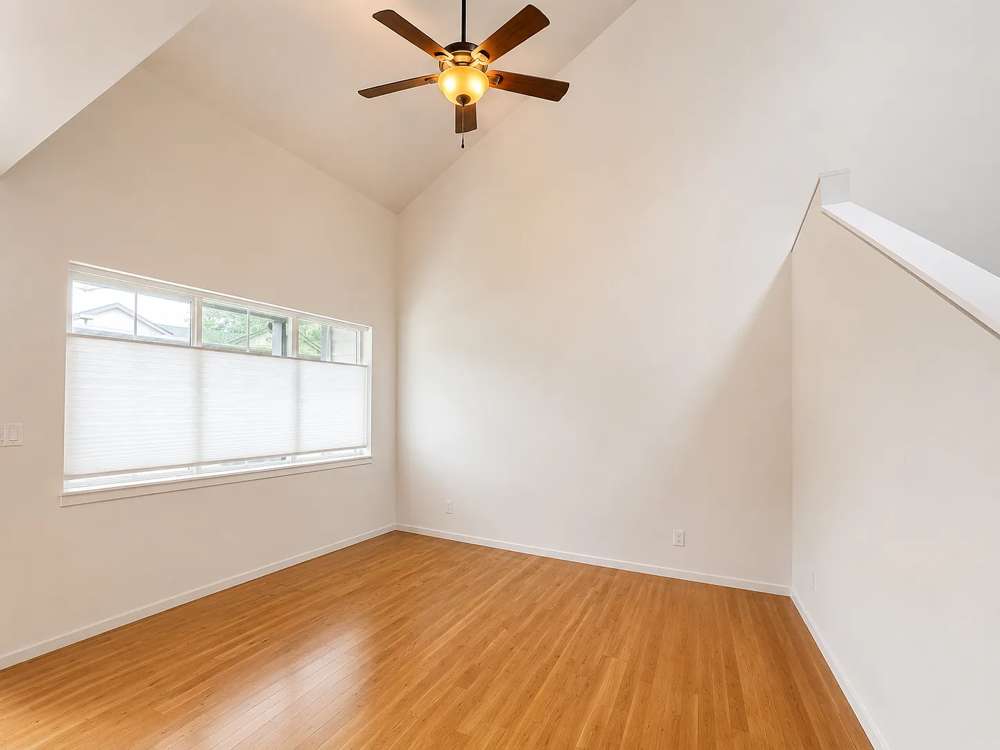 3 bed, 1213 sqft, $2,295 — Photo 2