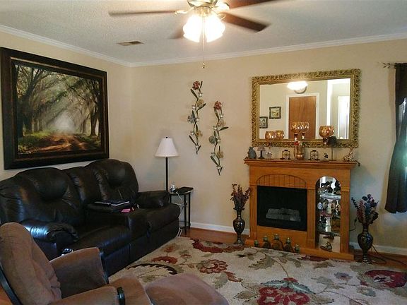 5th image of 1709 W Pine Lake Dr