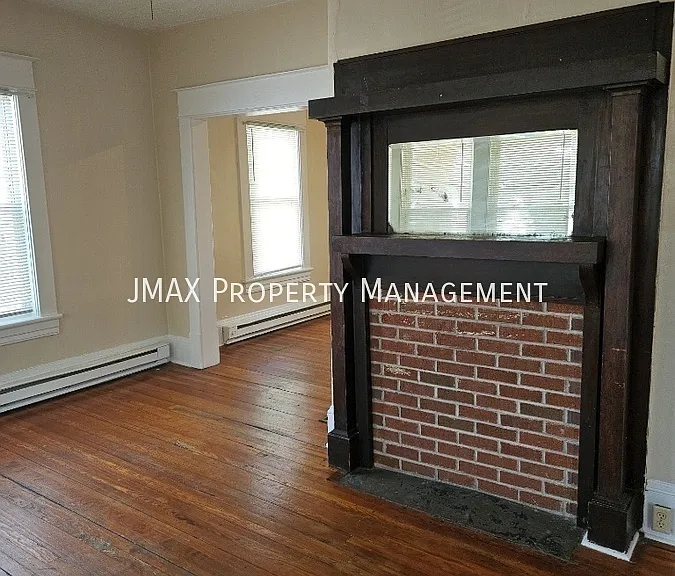 333 Harrison Ave NW — Photo 4