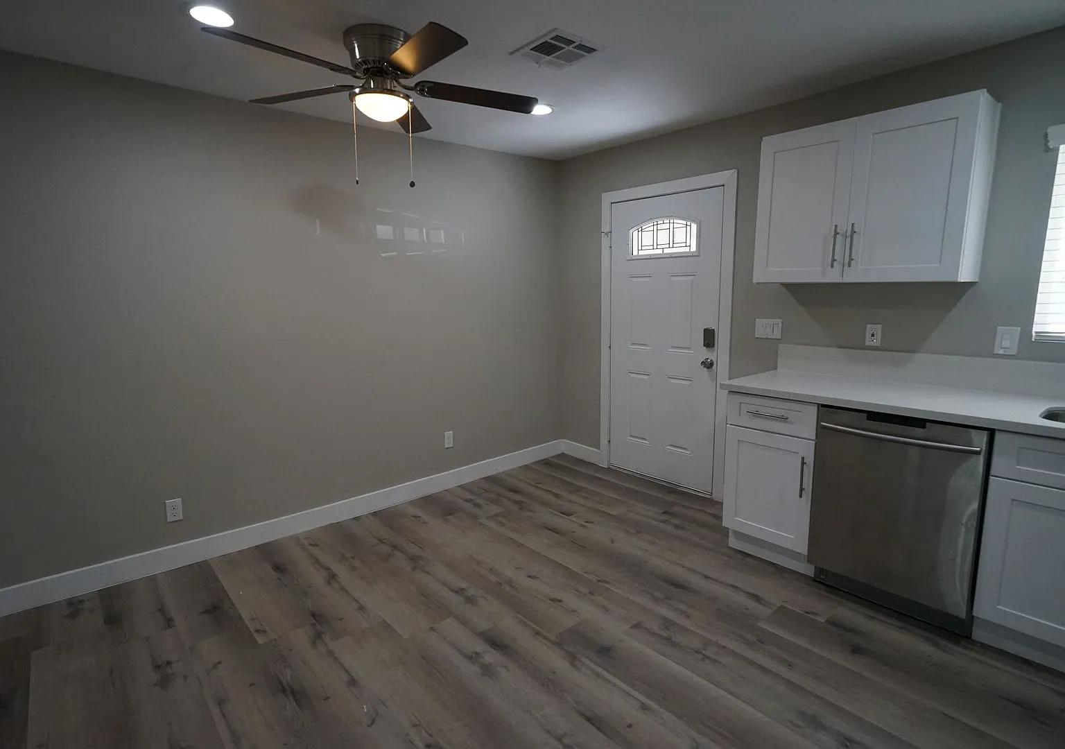 1175 S Mojave Rd — Photo 4