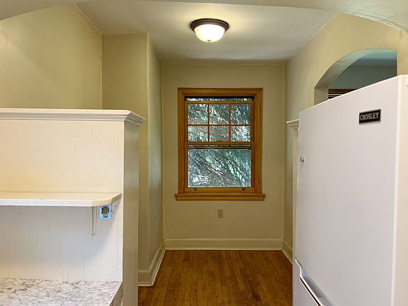2nd image of 1392-1396 Amherst St #1394-2