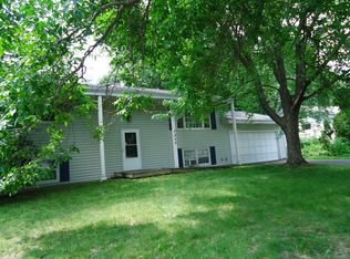 7336 Symphony St NE, Fridley, MN 55432