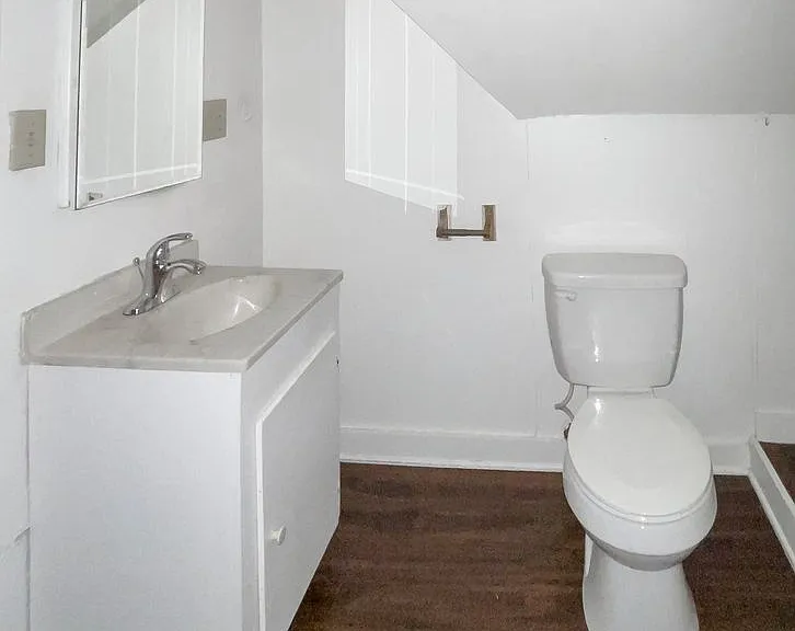 815 W University Ave — Photo 9