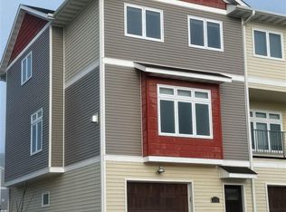 2155 Rolling Green Ln, North Mankato, MN 56003