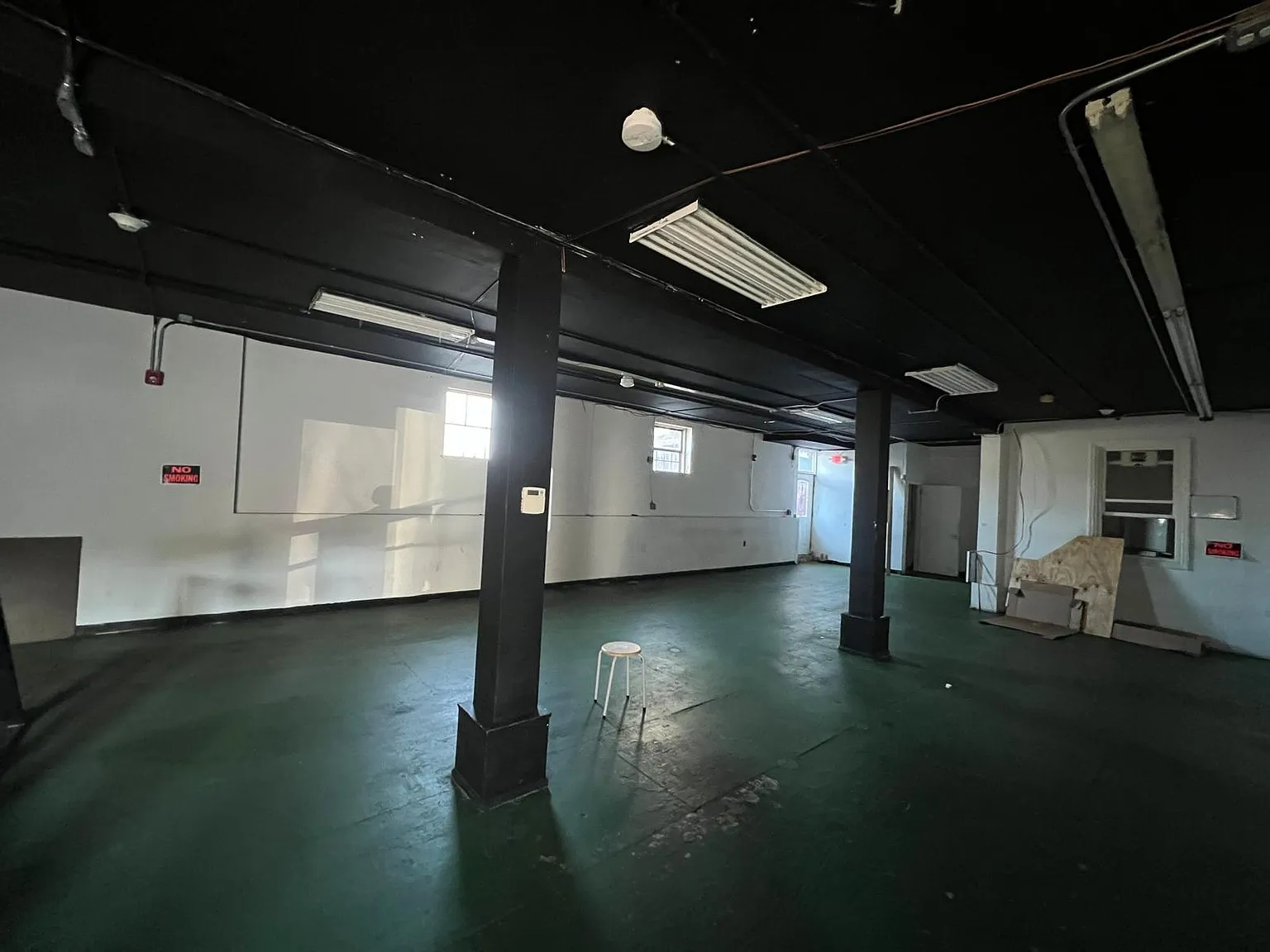 409 W Marshall St — Photo 4