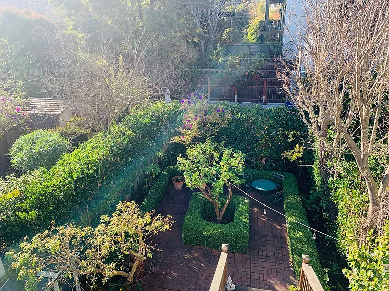 1018 Sanchez St — Photo 14