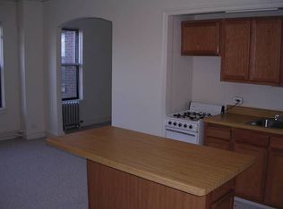 5496 S Hyde Park Blvd, Chicago, IL 60615