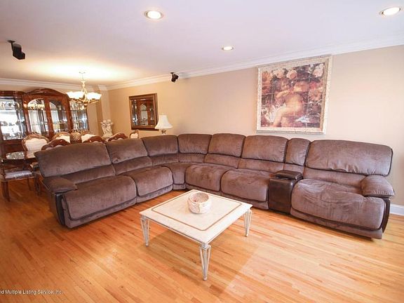 5th image of 23 Quail Ln