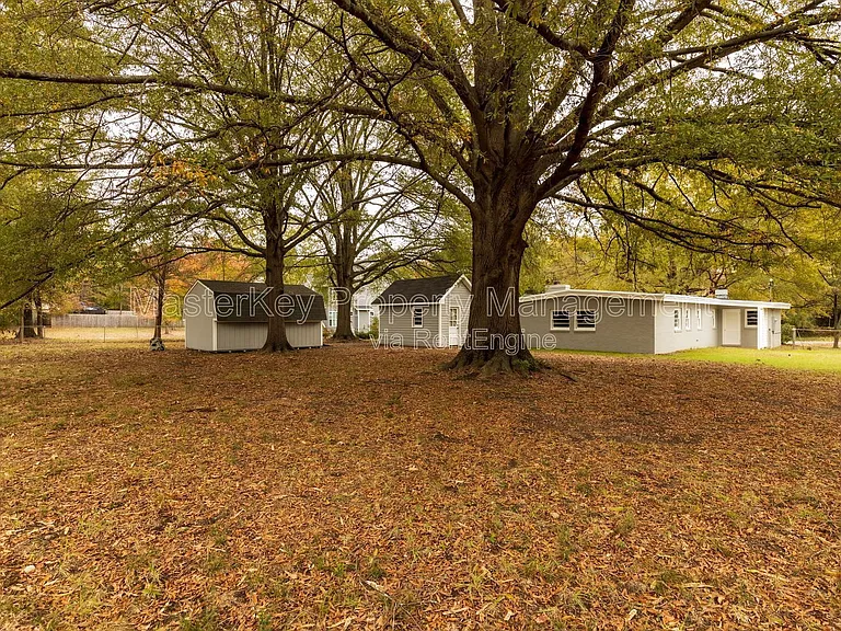 6313 Johnsdale Rd — Photo 2
