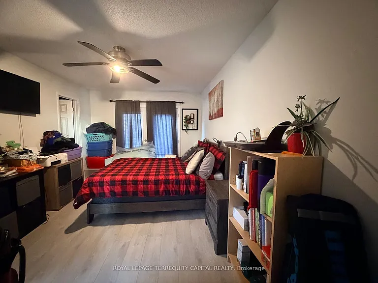 225 Country Ln — Photo 11