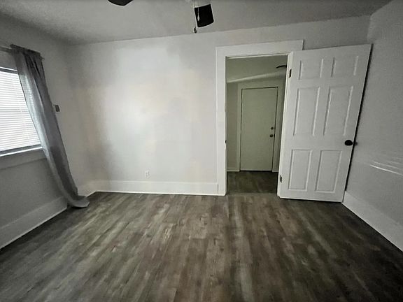 4th image of 306 N 11th St #1/2