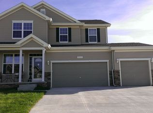 16041 Manderson St, Omaha, NE 68116