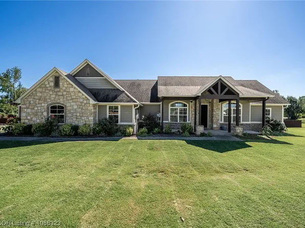 121 Frazier Ln, Mulberry, AR 72947