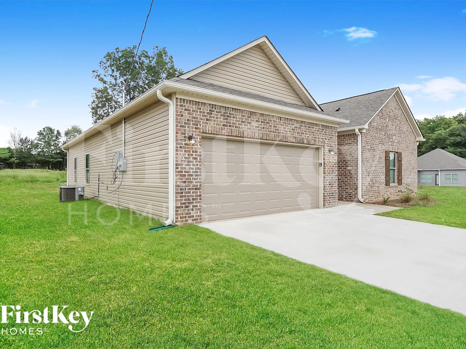 3 bed, 2.0 bath, 1801 sqft, $1,850 — Photo 2