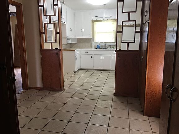 Breakfast table area kitchen