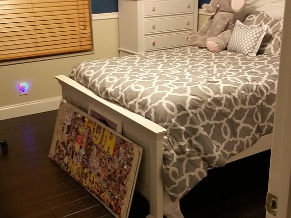 Kids bedroom bamboo floor