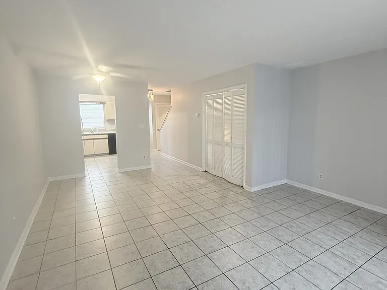 1025 Carolina Rd #W1 — Photo 14