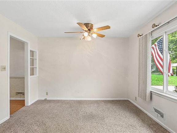 4th image of 607 NE 67th Pl