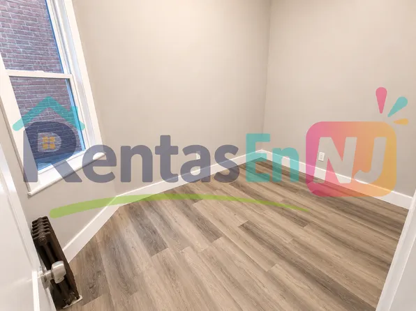 168 Bloomfield Ave #2L, Newark, NJ 07104