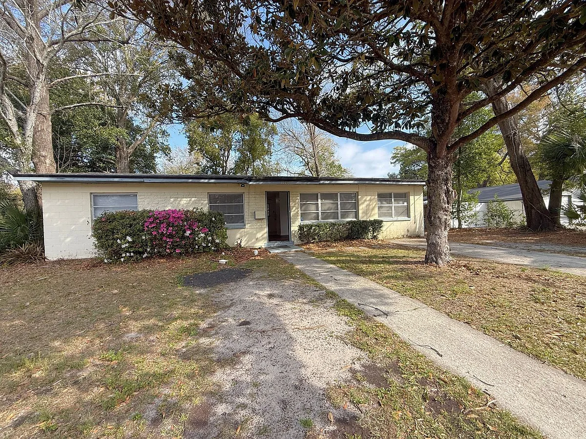 Building Photo - 7609 Tacony Dr