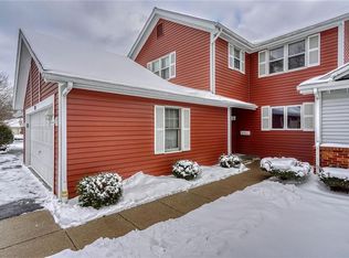 514 Valley Creek Rd, Rochester, NY 14624