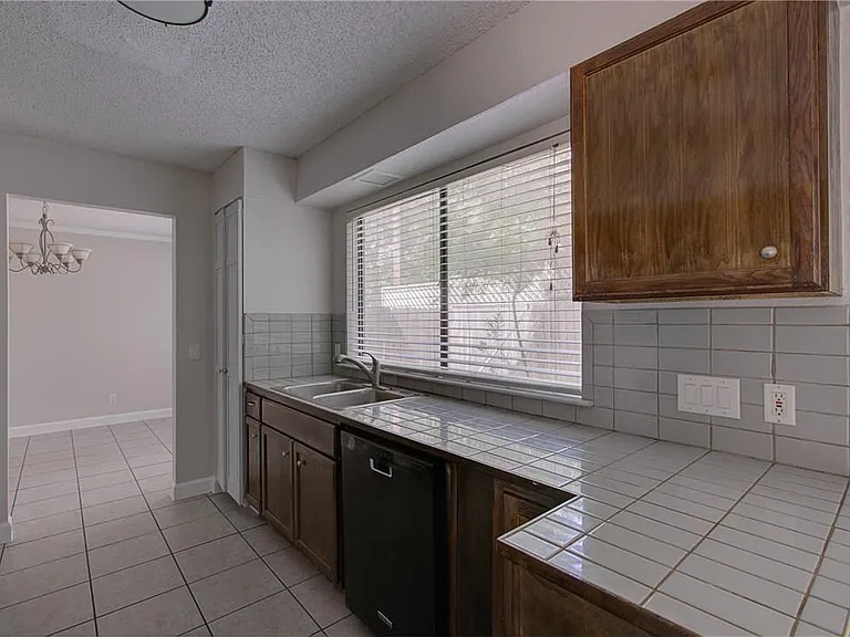 8402 Tallwood Dr #B — Photo 7