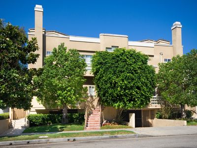 4139 Cahuenga Blvd APT 102, North Hollywood, CA, 91602