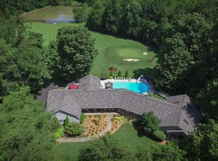 8421 Pine Valley Trl, Louisville, KY 40229
