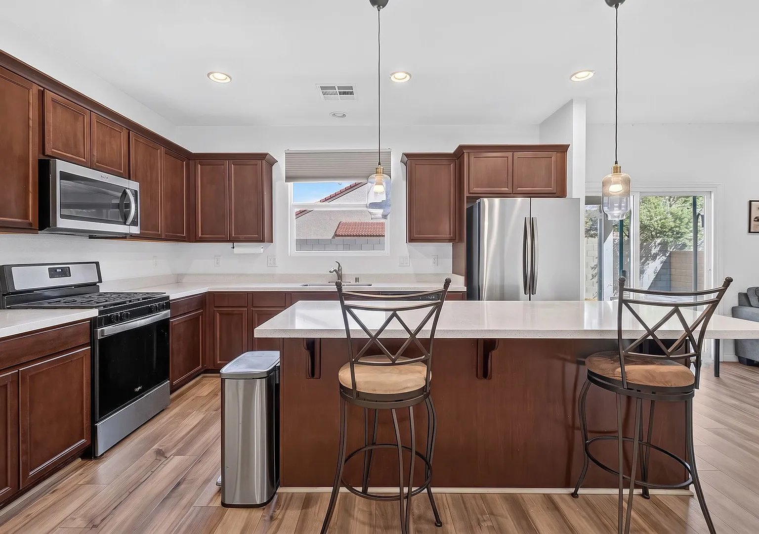Beautiful 3-Bedroom Home In North Las Vegas, Nv — Photo 2