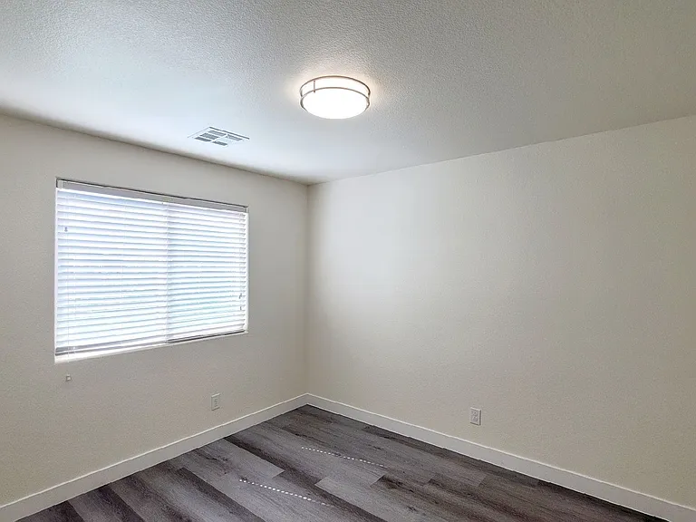 8518 Genesee Ct — Photo 25