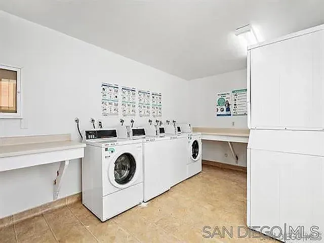 1124 Eureka St #17 — Photo 6