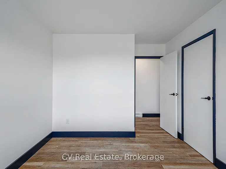 250 Hurontario St #2 — Photo 21