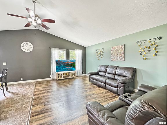 5th image of 403 Coventry Ln