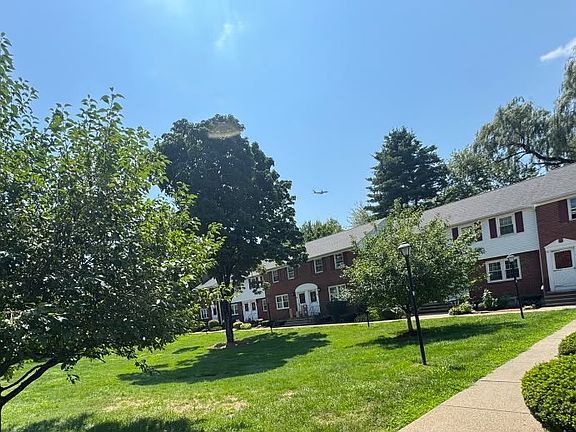 3rd image of 86 Brandywine Ln
