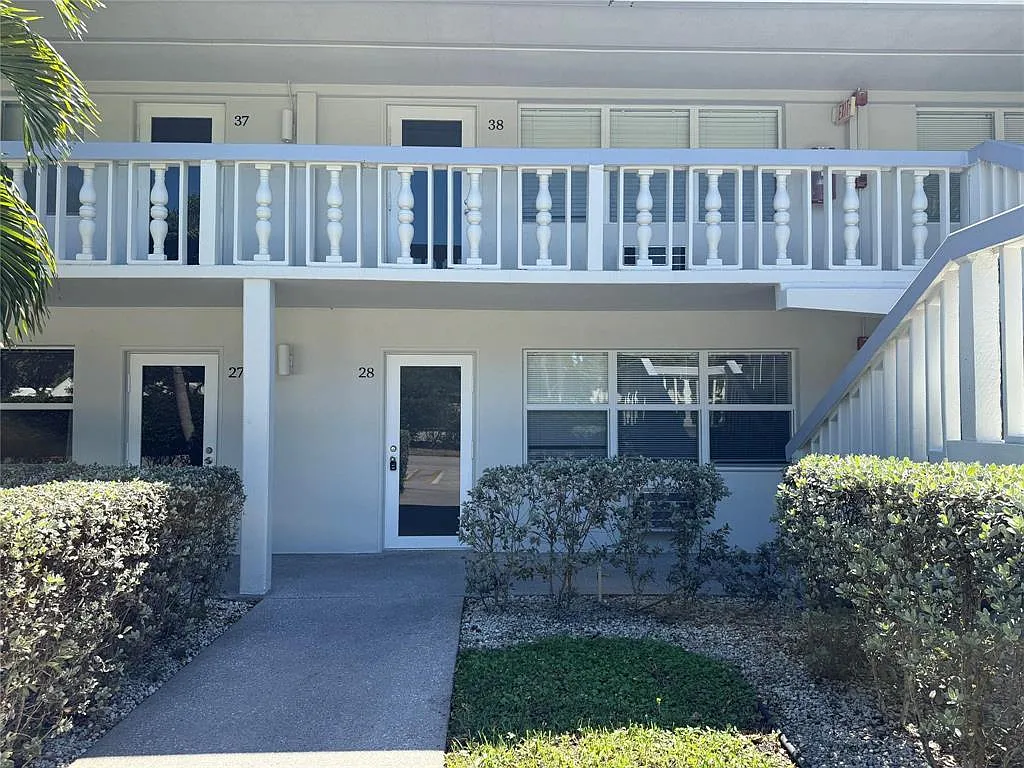 1 bed, 1.5 bath, 700 sqft, $1,650 — Photo 3
